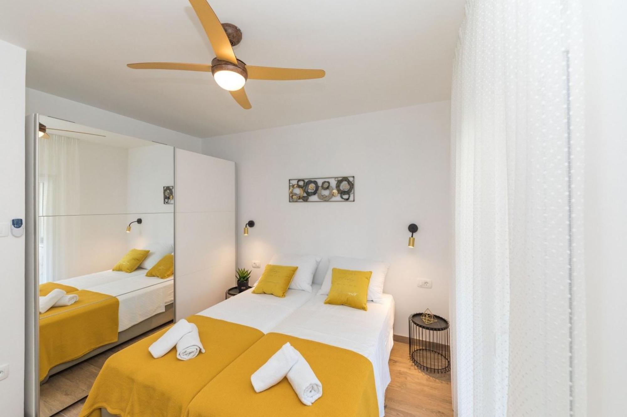 Villa Olivia Trogir Oda fotoğraf