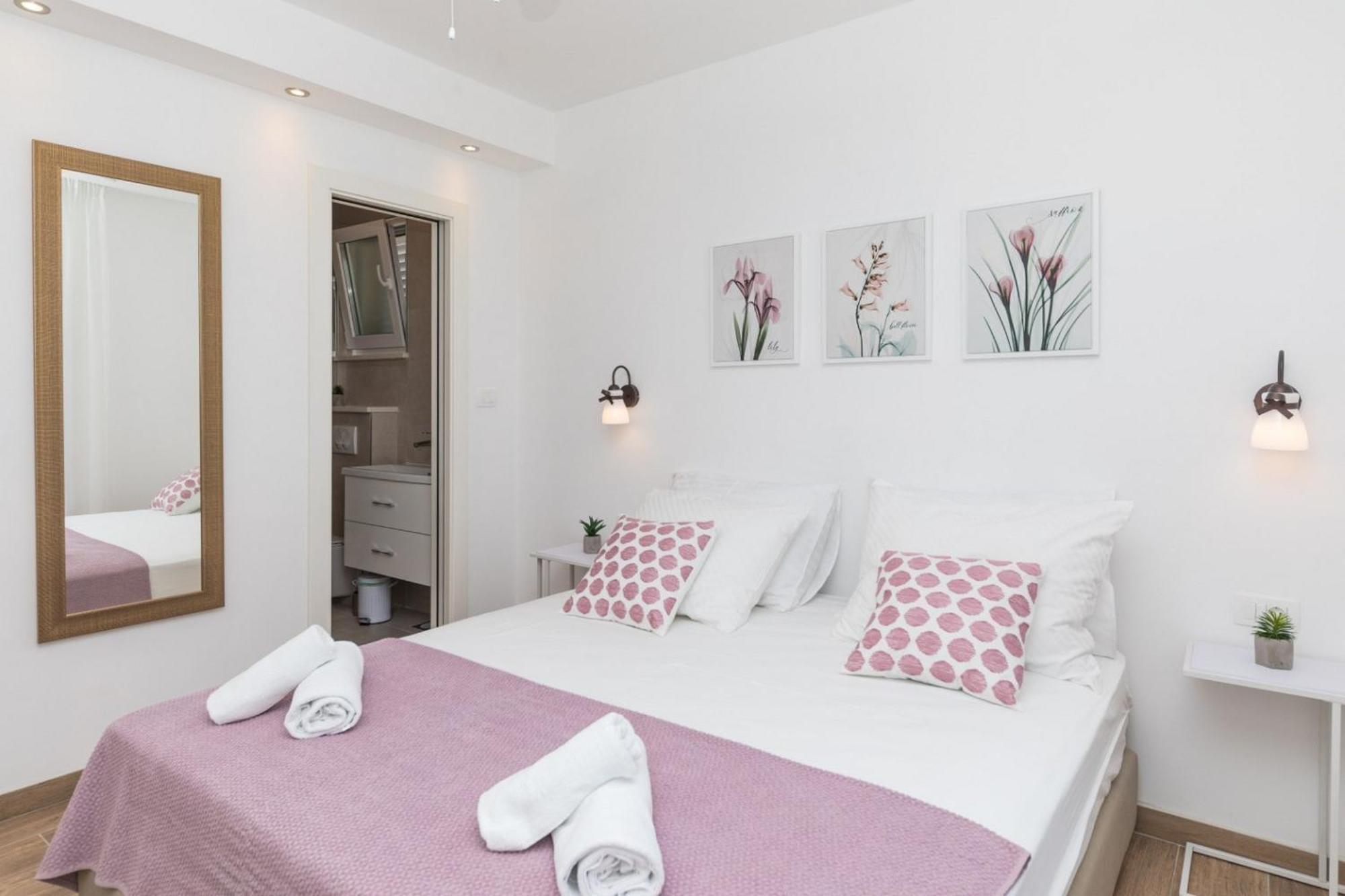 Villa Olivia Trogir Oda fotoğraf