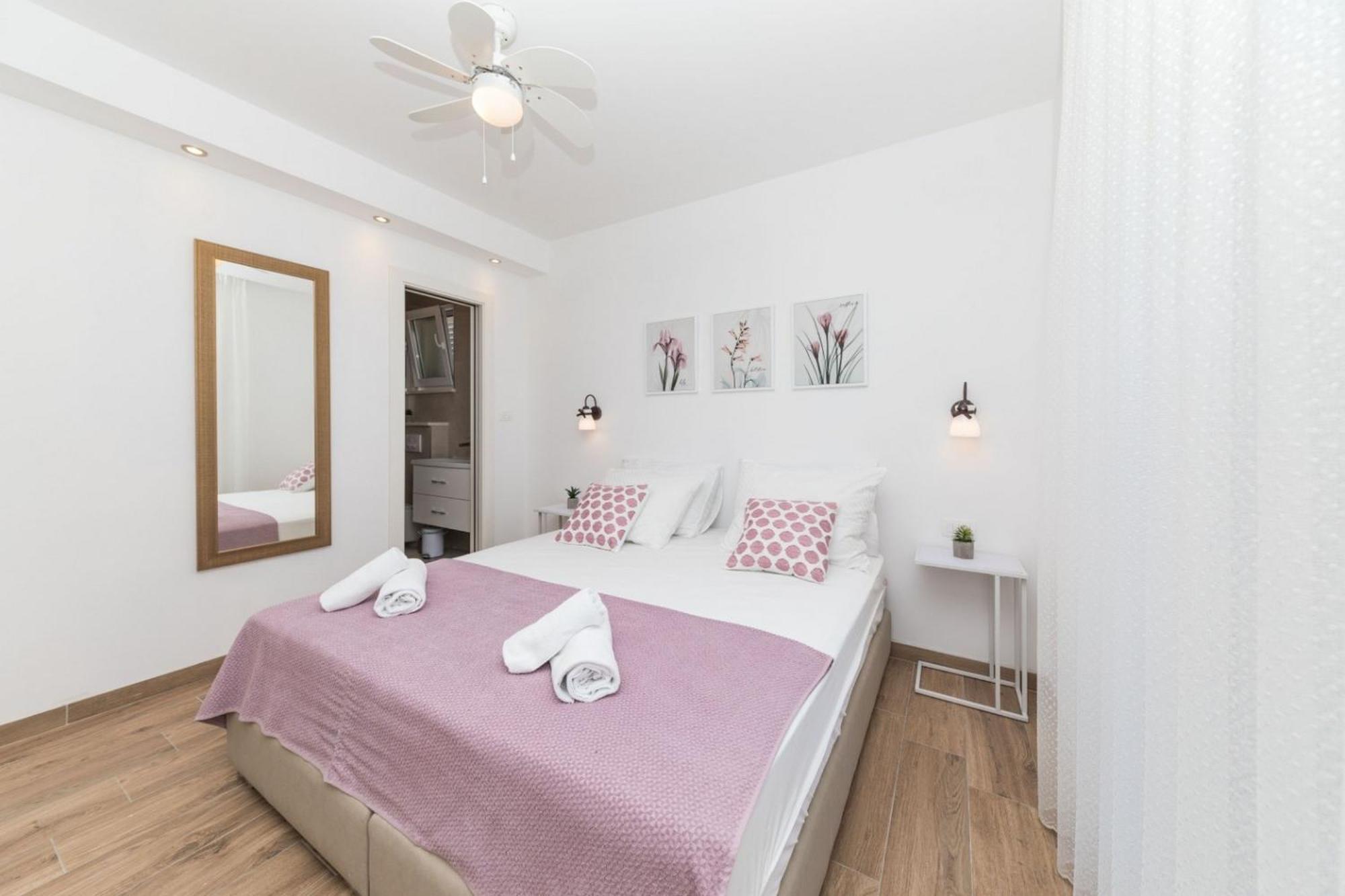 Villa Olivia Trogir Oda fotoğraf