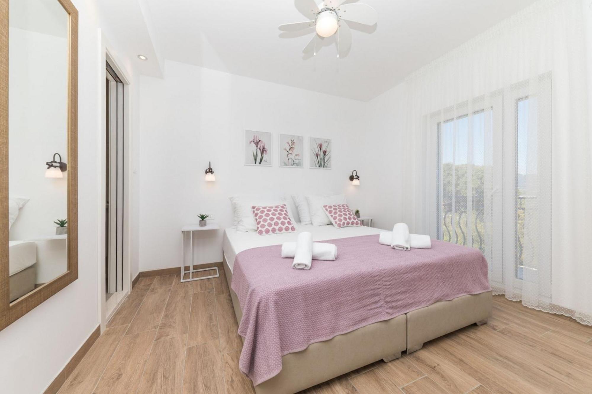 Villa Olivia Trogir Oda fotoğraf