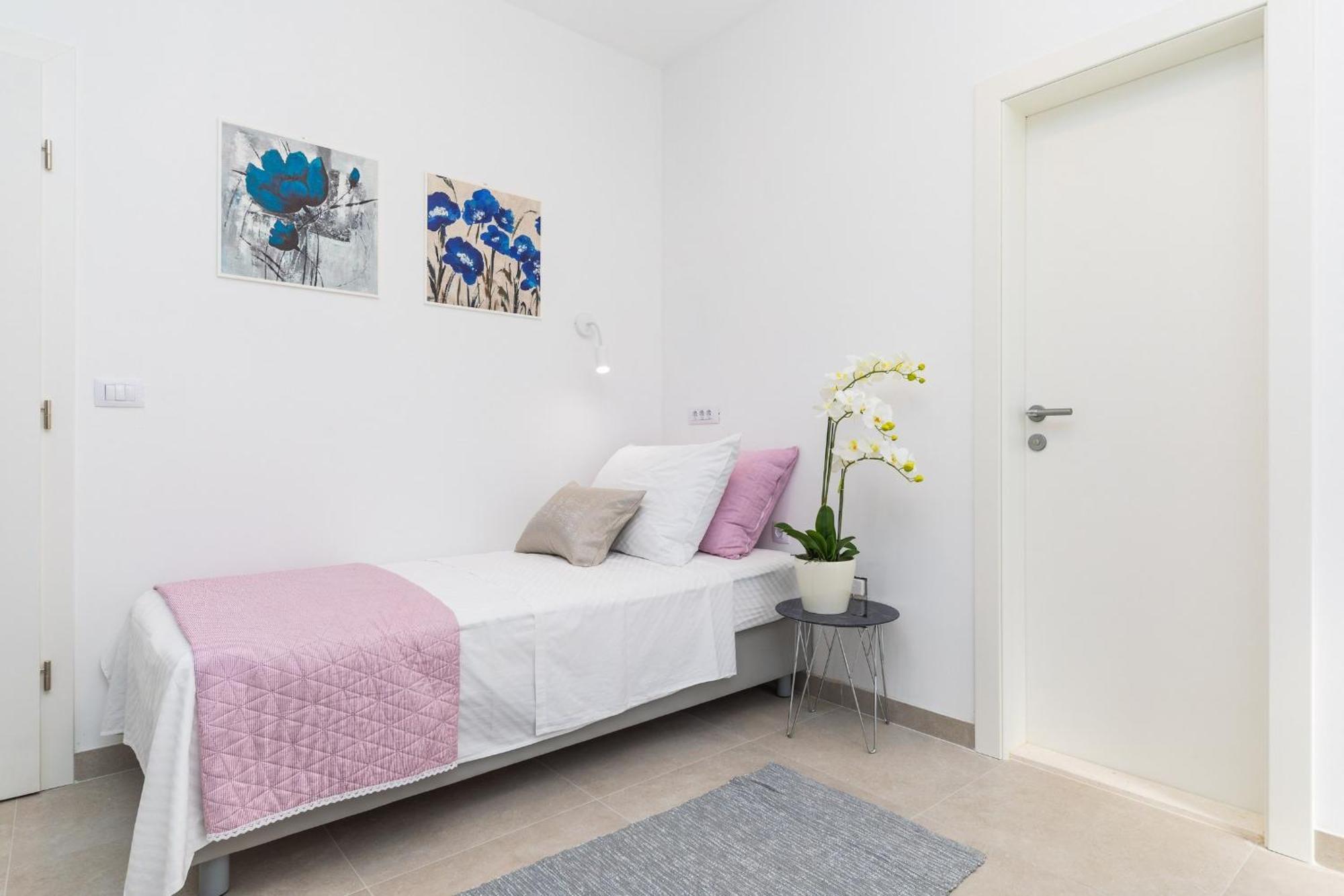 Villa Olivia Trogir Oda fotoğraf